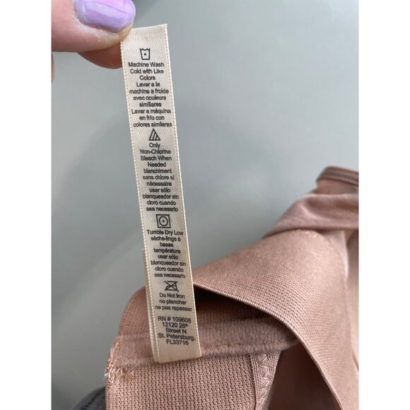 Rhonda Shear 2 Pack Molded Cup Bra with Wrap Back Size Large Pink Beige 648.6 - Picture 7 of 10